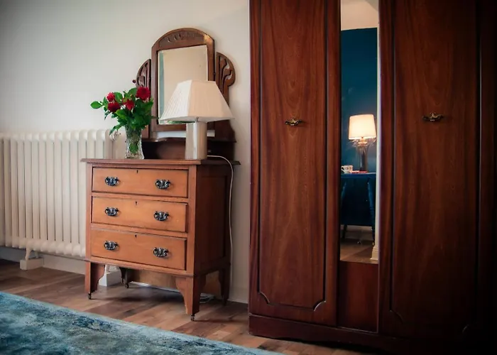 Cecas At Myross Wood House Lodge *